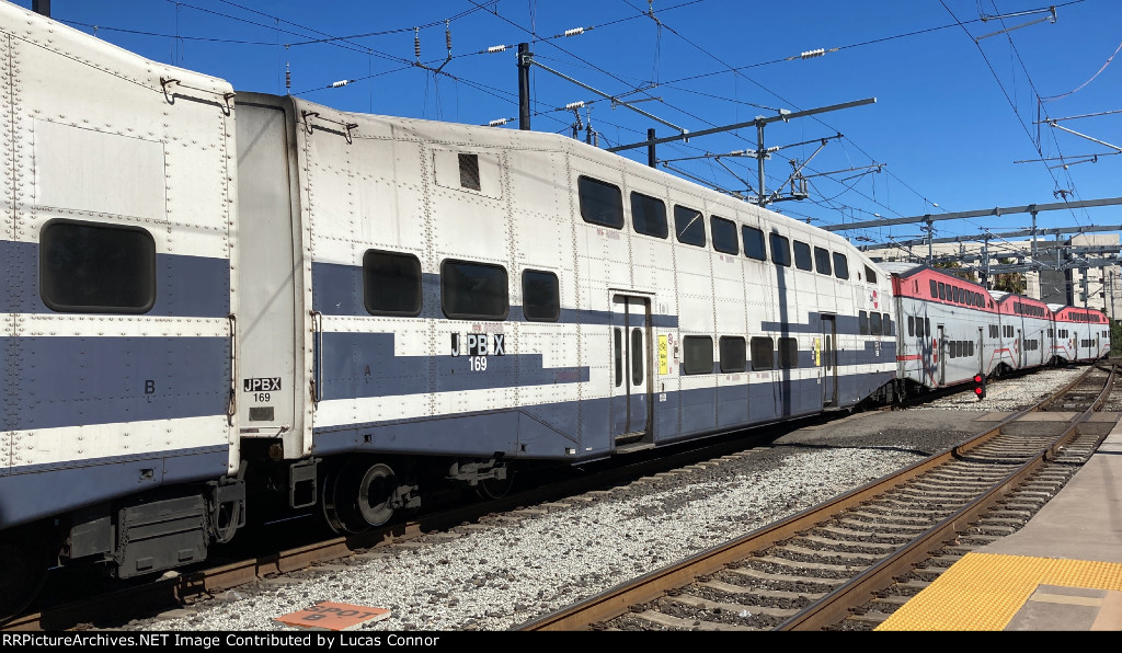 Caltrain 169